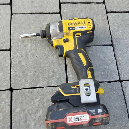 parkside-on-dewalt.jpeg PARKSIDE TO DEWALT BATTERY ADAPTER
