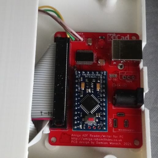 DSC_0419.jpg Amiga Floppy Disk Reader/Writer for PC enclosure