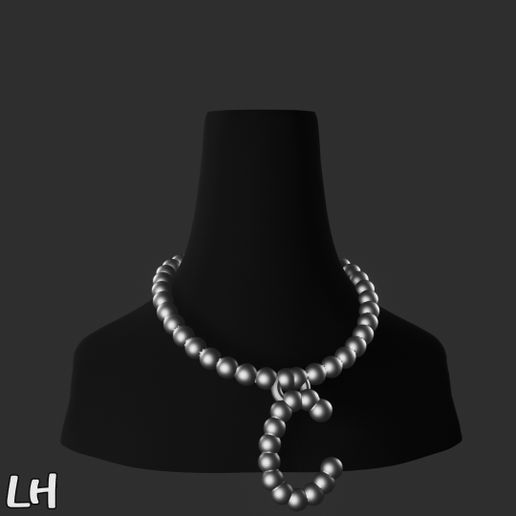 doll necklace (letter C)