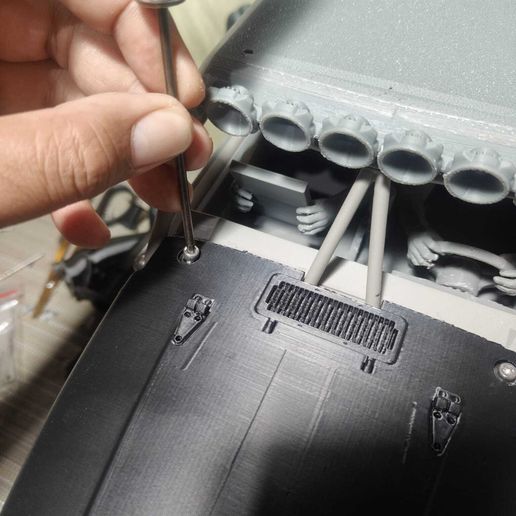 WhatsApp-Image-2025-04-10-at-18.52.40-3.jpeg hood engine vanquish H10 Optic
