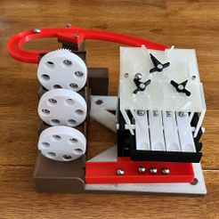 Murmelmaschine - Modularer Aufbau - Dreirädriger Aufzug mit Vierfach- UND-Logikmodul