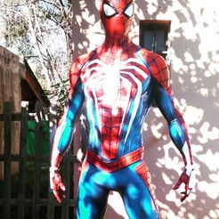 IMG_20230731_031604_055.jpg life size spider man figure .... Spiderman tamaño real