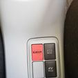 20180428_174600.jpg Toyota Prius C Pulsante Console Falso