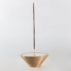 iCone_01.jpg iCone: Incense holder
