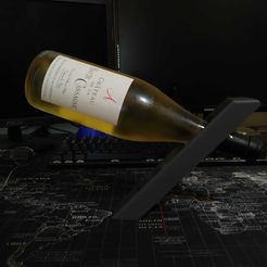 Support Bouteille de Vin en Equilibre