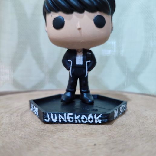 Чжонкук funko pop от bts