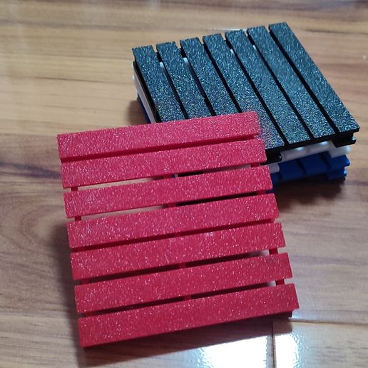 IMG_20250628_080248.jpg подставка в виде паллеты