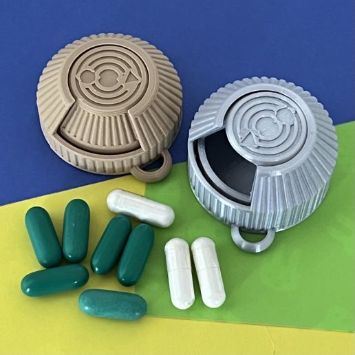 Print in Place Pill Box with 2 Compartments 3D model