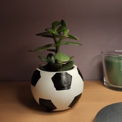 SoccerBackground.jpg Fichier 3D Mini pot de cactus Soccer Ball ikea・Design pour imprimante 3D à télécharger