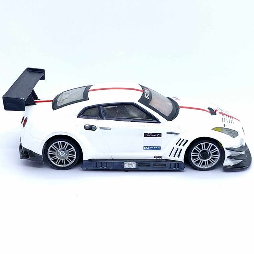 411641545_3622735454712928_3409065313868489524_n.jpg 15 R35 GTR GT3 Body Shell with Dummy Chassis (Xmod and MiniZ)