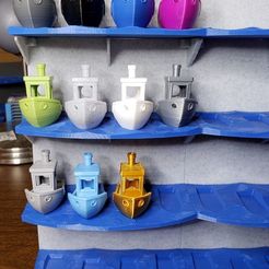 SPB_-_vertical_expansion_01_-_med.jpg Free STL file Sea Port Benchy - 3DBenchy Stand・3D printable model to download