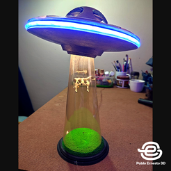 03.png UFO abduction table lamp
