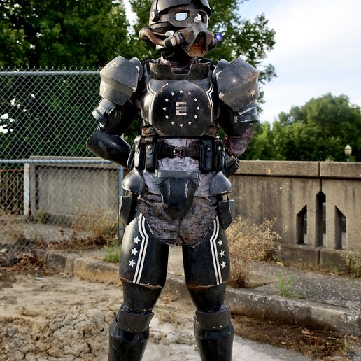 8A8A9696.jpeg Fallout 76 - Secret Service armor