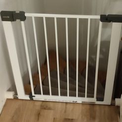IMG_20211109_185520.jpg Safety 1st child gate / stair guard extension - cat door