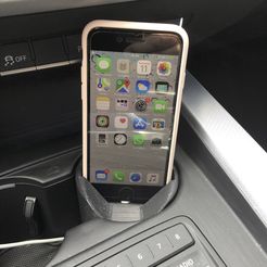 IMG_1405.jpg Fichier STL gratuit Porte-gobelet pour voiture iPhone 7/8 Dock・Design pour impression 3D à télécharger, biohazard