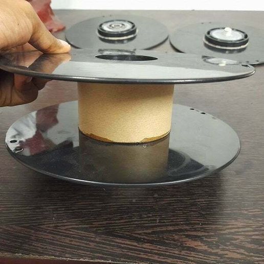 20210502_225452.jpg Turntable Display stand from Filament spool