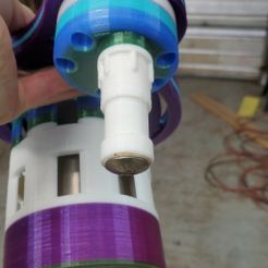 b1e10240-0a25-4f4a-8888-b75fe6a16be7.jpg Archivo 3D gratis Botella de agua cardán Scotty montaje・Modelo para descargar y imprimir en 3D