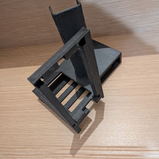 PXL_20250929_103158115.jpg SSUPD MESHROOM D PSU VERTICAL BRACKET