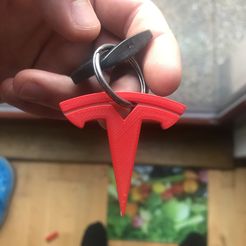IMG-3379.jpg Tesla - Key_ring