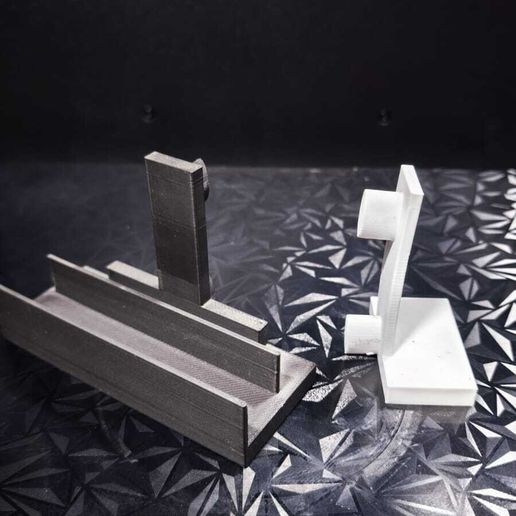 Metal Shelf Brackets 200x90x60 - Perforated Beams - PETG STL (x2)