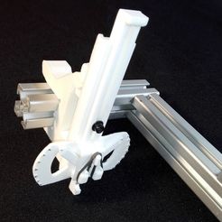 2020_Adapter_Photo_2.jpg Archivo 3D gratis 2020 Adaptador de perfil de aluminio para herramienta de nivelación de camas・Modelo de impresión 3D para descargar