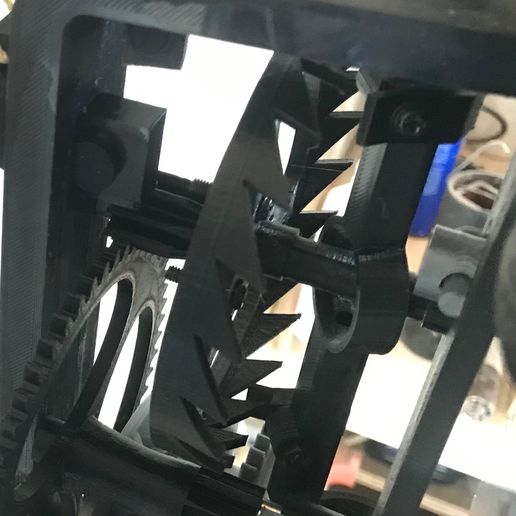 escapment3.jpg Antic Clock