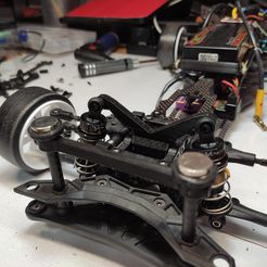 WhatsApp-Image-2023-06-07-at-09.39.04.jpeg STL file Shocks front mount sakura D5 / Shocks front mount Sakura D5・Design to download and 3D print