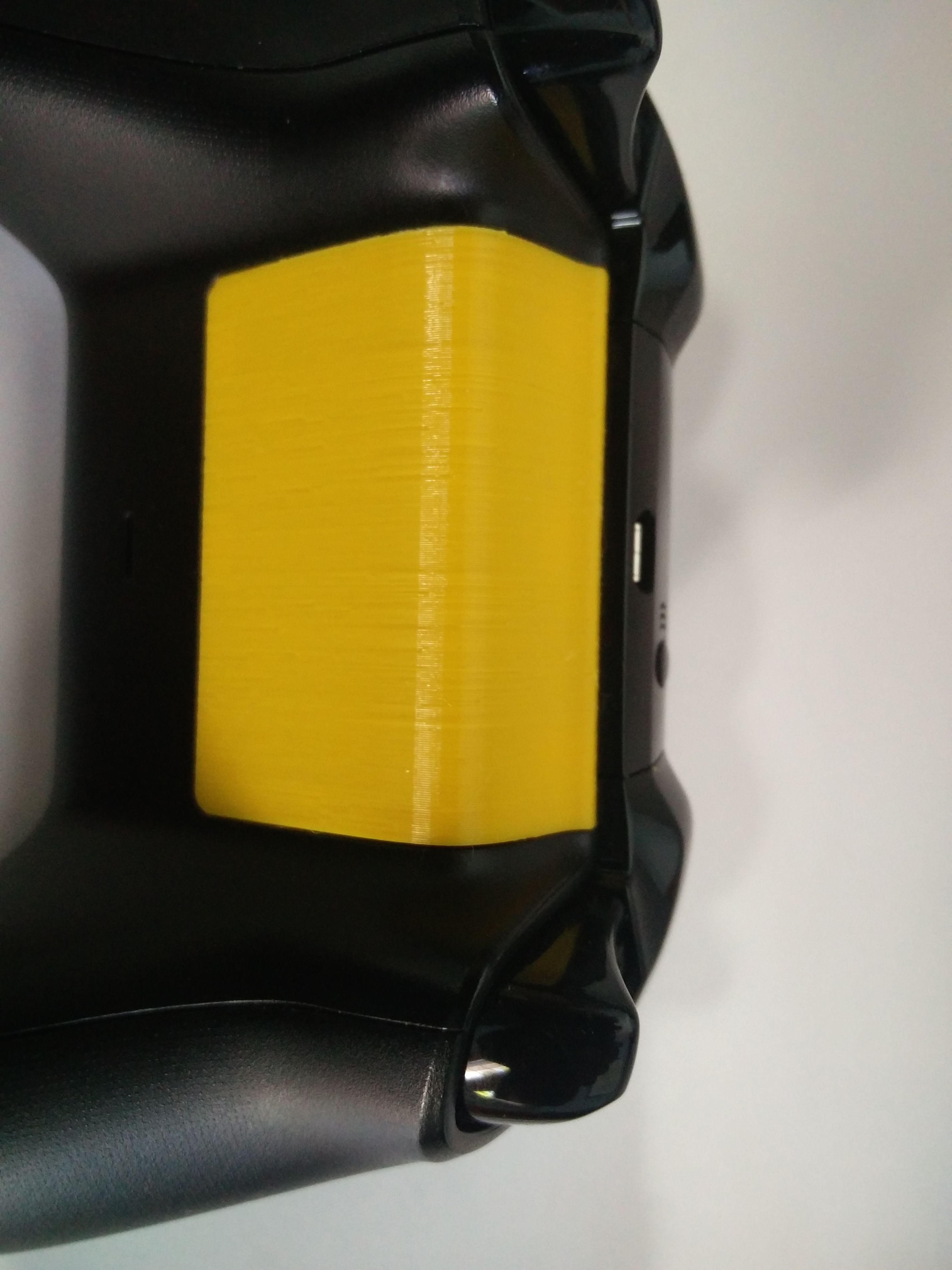 Download STL file Xbox One Controller Battery Cover + Xbox button Glare