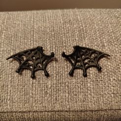 Replacement wings for Dracubecca monster high doll