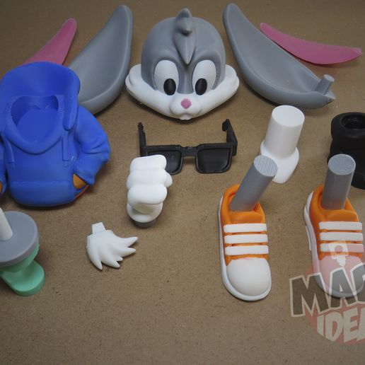 07-CONEJO-URBANO.jpg BUGS BUNNY STREET STYLE