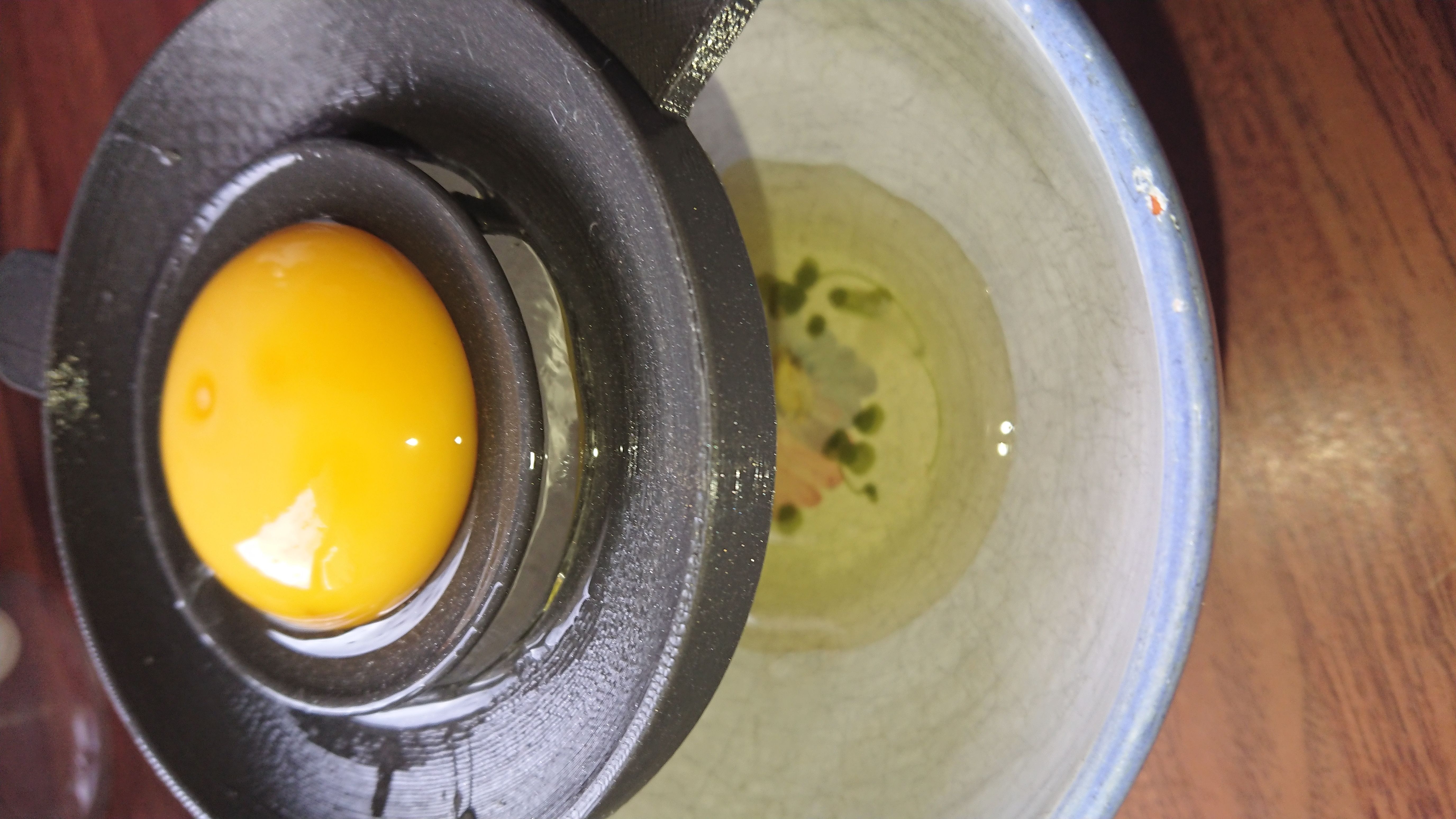 Работа White and egg yolk separator с возможностью распечатки в 3D