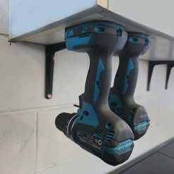2-Drills-Mounted.jpg 3D-Datei Werkzeughalter für 18V Makita Werkzeuge・3D-druckbare Vorlage zum herunterladen
